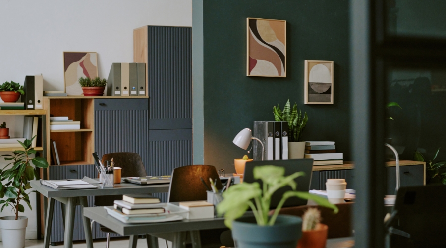 Gilmoora House - dedicated desks