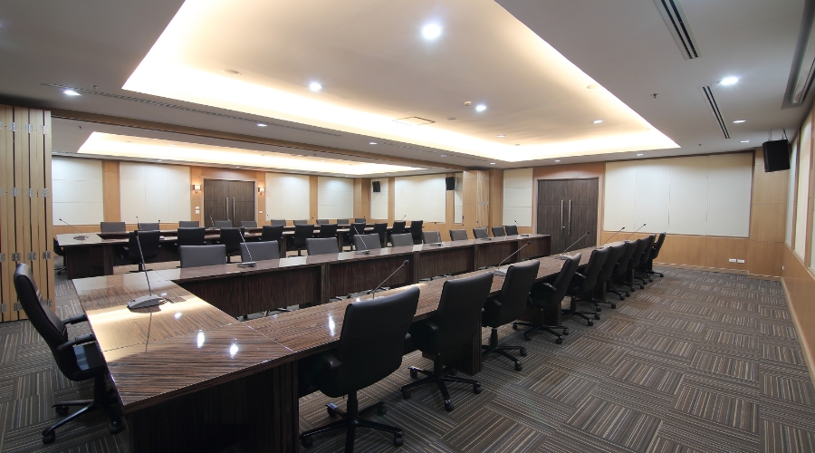 _u-shape style meeting room