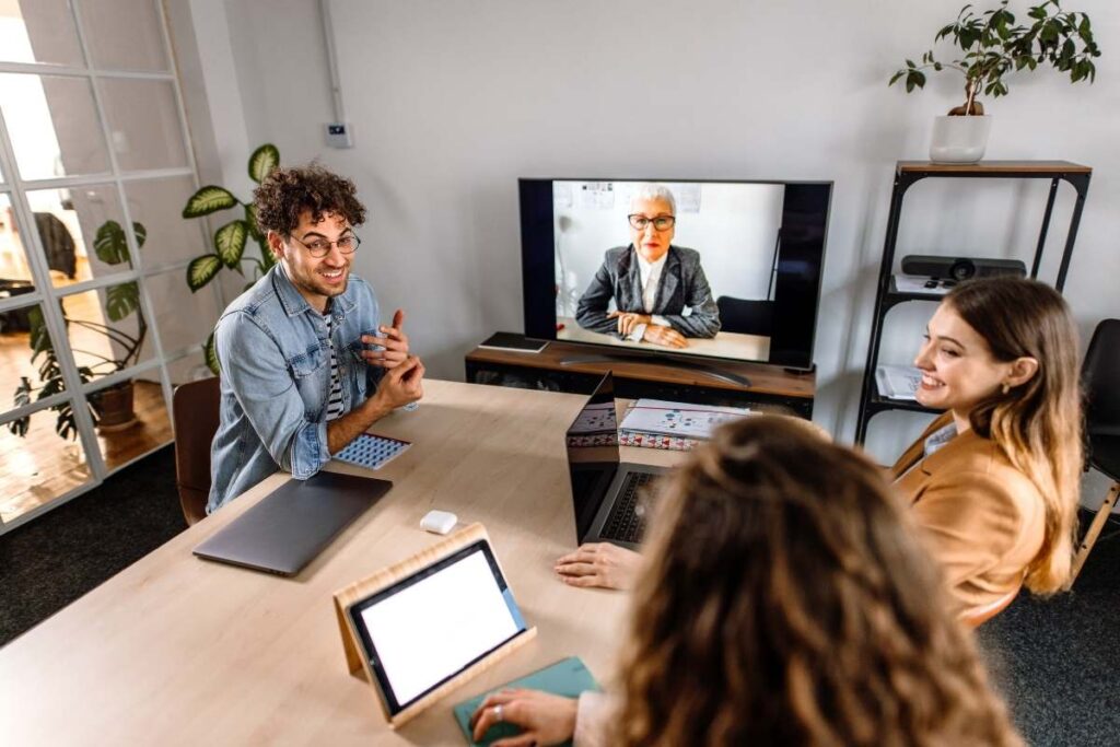 What is the hybrid work model