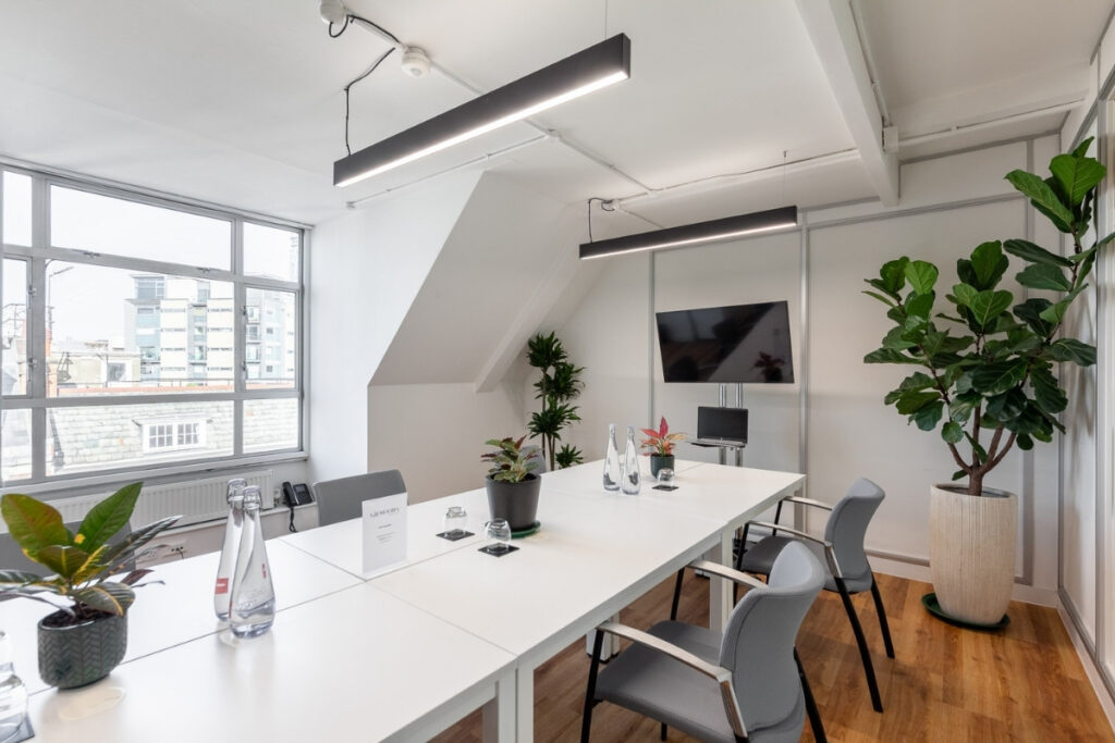 Real plants act as a biological performance tool